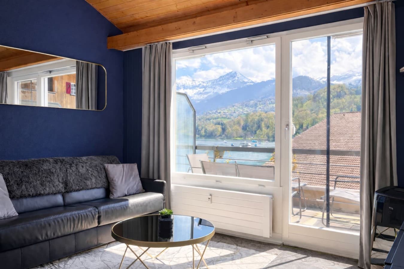 Jungfrau Region alpine direct-booking stay